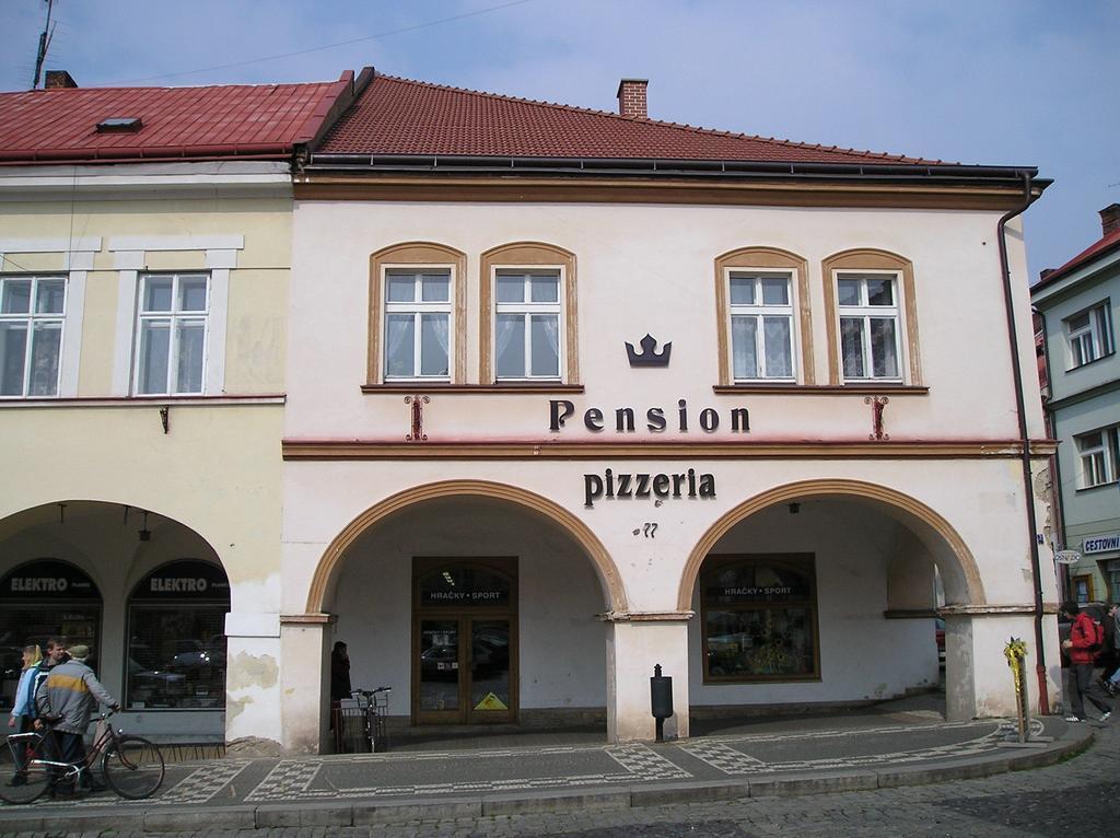 Penzion U Ceske Koruny Jičín Zewnętrze zdjęcie